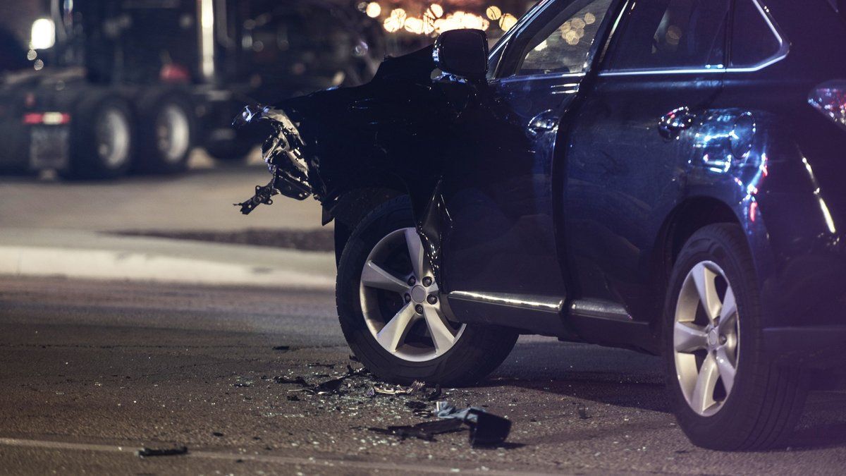 Miraculeux : un adolescent de 17 ans s'échappe indemne d'un accident à 200 km/h