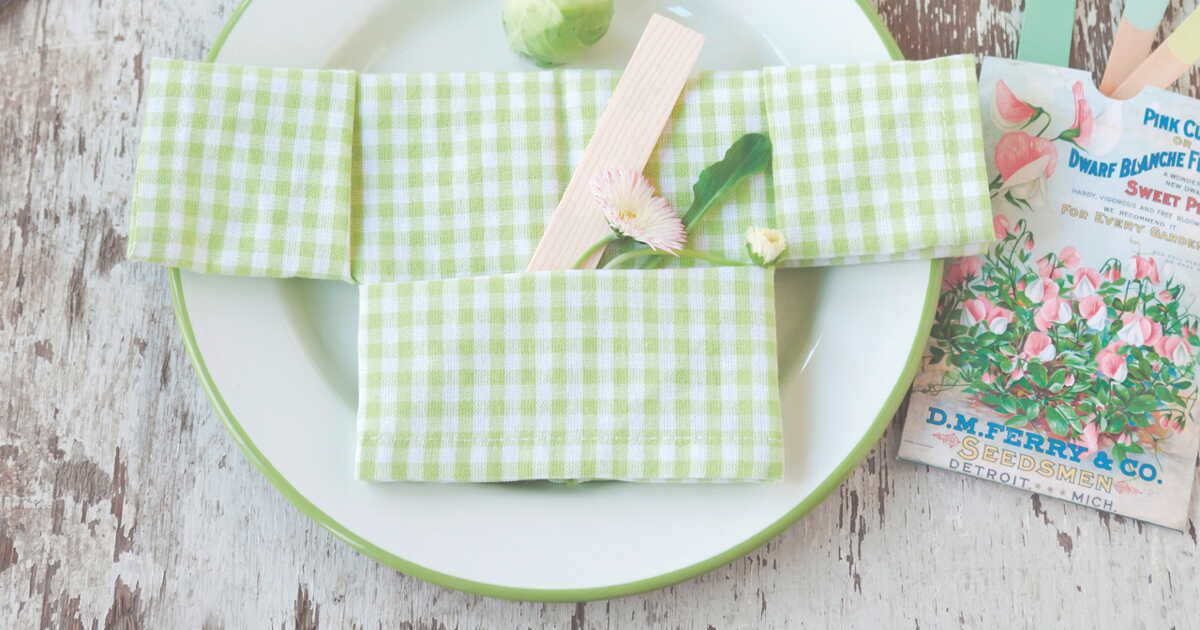Découvrez l'art du pliage de serviette à la japonaise avec le kimono