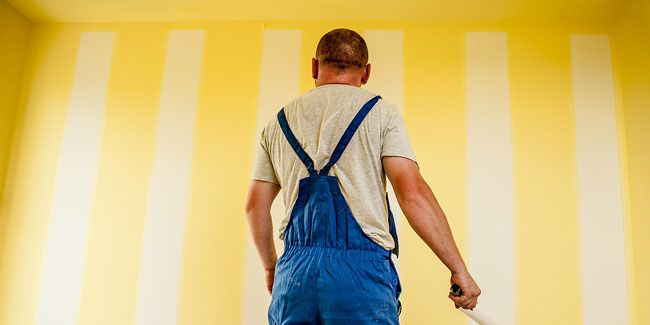 Budget peinture : combien prévoir pour un salon refait à neuf ?