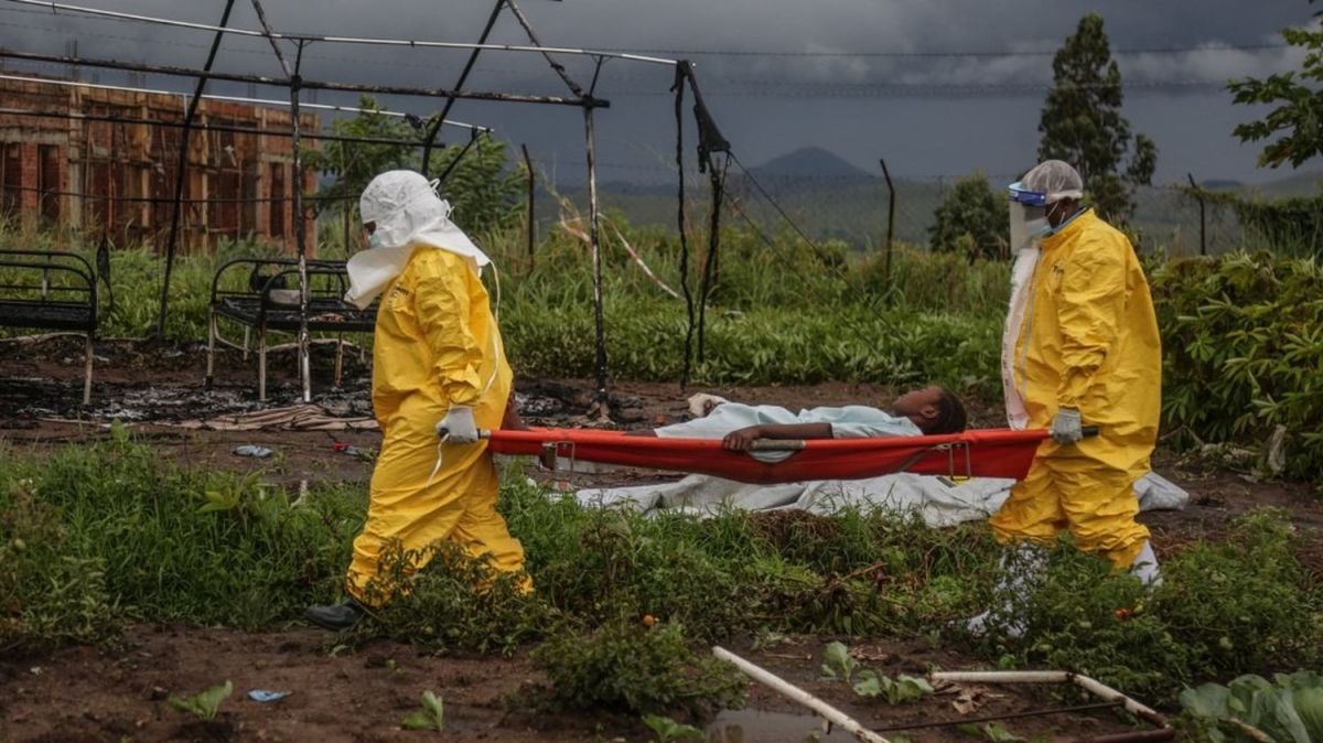 Ebola en RDC : des vies en jeu à cause des coupes budgétaires