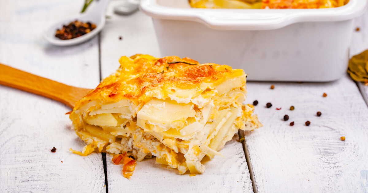 Découvrez le mille-feuille de pomme de terre au fromage : un délice simple pour vos dîners