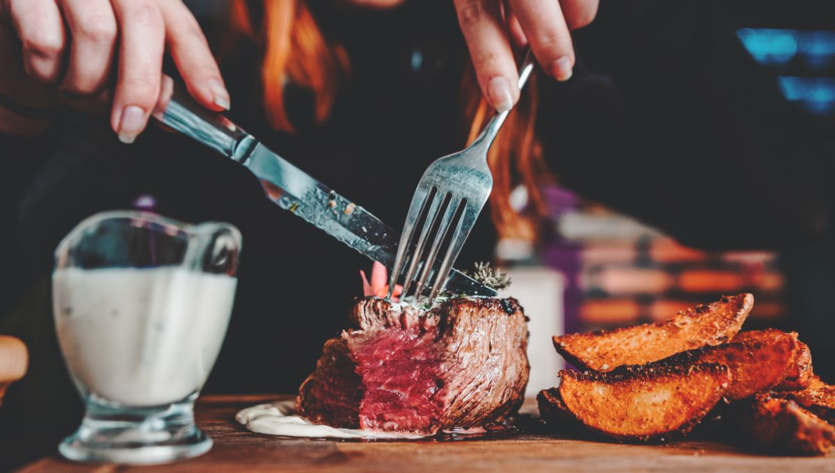 La métamorphose d'une femme après 5 kg perdus : le phénomène du régime carnivore