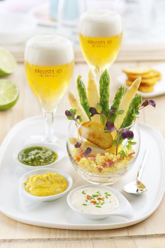 Asperges à la coque et bière du printemps
