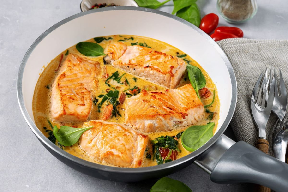 Ma recette infaillible pour un saumon à la toscane parfaitement cuit