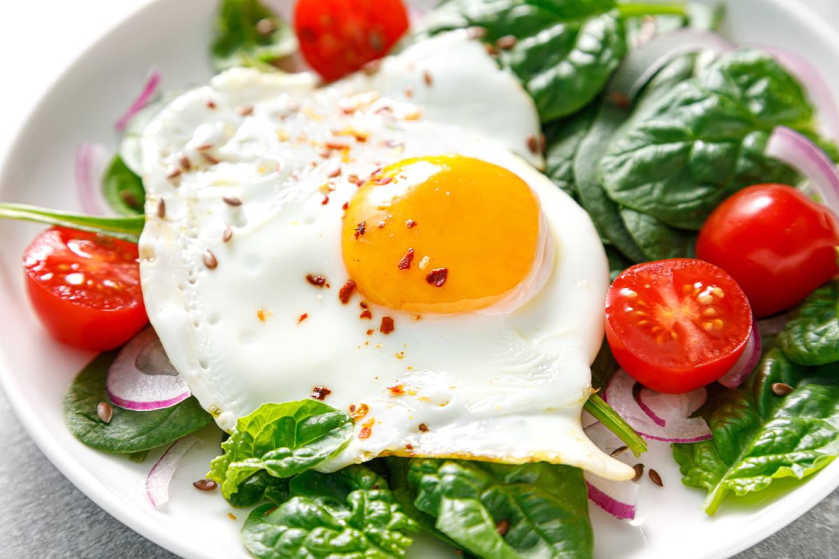 Dégustez des œufs au plat parfaits grâce à une méthode originale