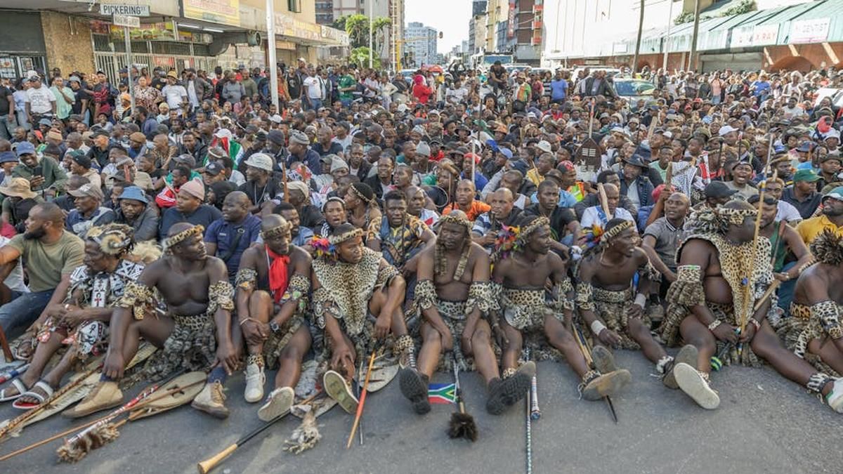 Des violences xénophobes en Afrique du Sud : des étrangers chassés et en fuite