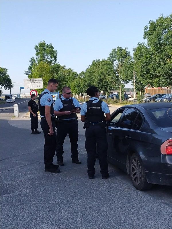 Gendarmes en action sur l'estuaire de la Gironde : enquêtes contre le vol de véhicules