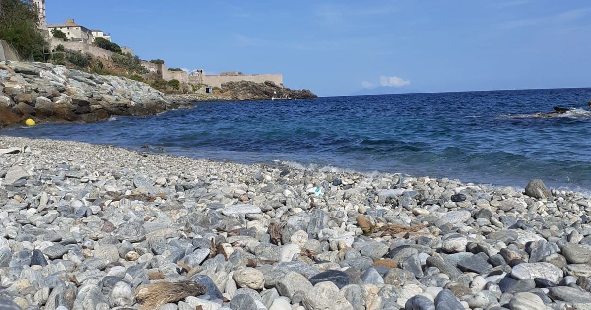 Bastia interdit la baignade à Arinella et Ficaghjola en raison de pollution