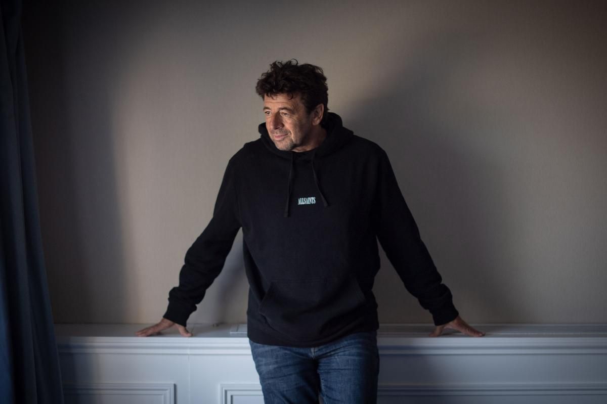 Patrick Bruel sous le feu des accusations : le chanteur face à la justice pour viols et agressions