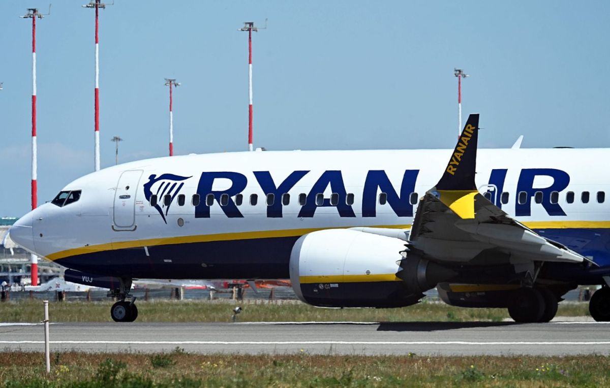 Des frais controversés chez Ryanair : une enquête pour abus ouverte au Royaume-Uni