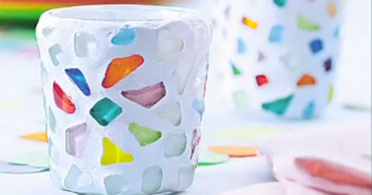 Réaliser une mosaïque en galets de verre