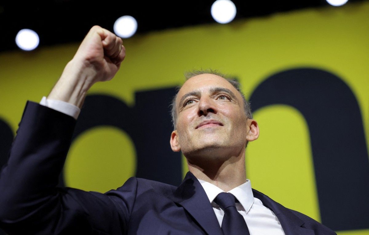 Raphaël Glucksmann critique les géants du numérique et leur impact sur la jeunesse