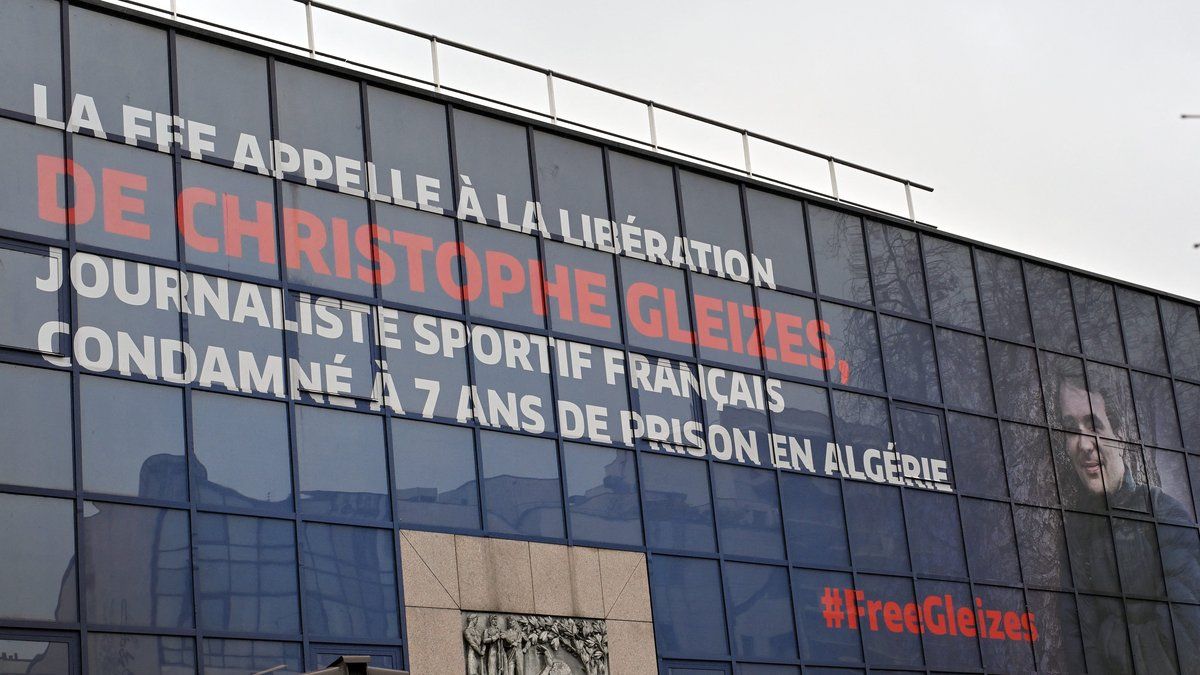 Le silence du football face à l'emprisonnement de Christophe Gleizes : une omerta inquiétante ?