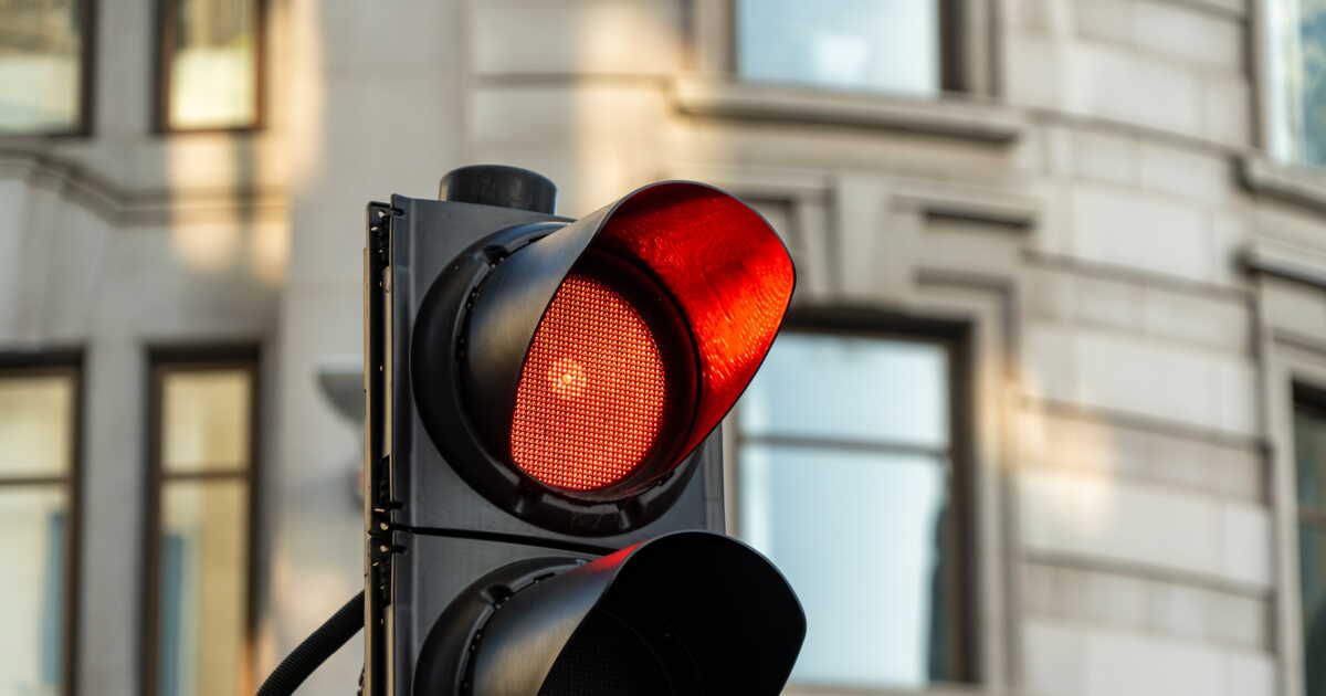 Comment savoir si j’ai été flashé par un feu rouge ou orange ?