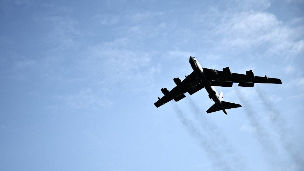 Tragédie aérienne en Californie : le crash d'un B-52 et ses conséquences