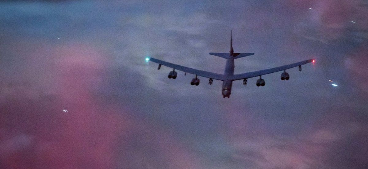Tragédie en Californie : un crash de B-52 coûte la vie à huit personnes