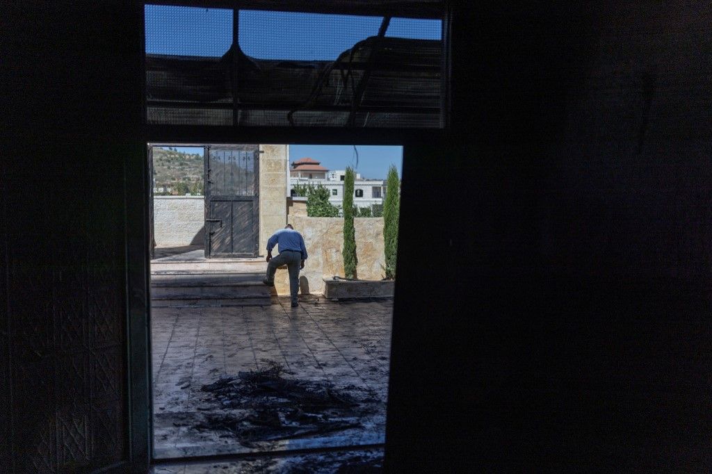 Cisjordanie : des colons israéliens incendiés deux mosquées dans un acte de violence