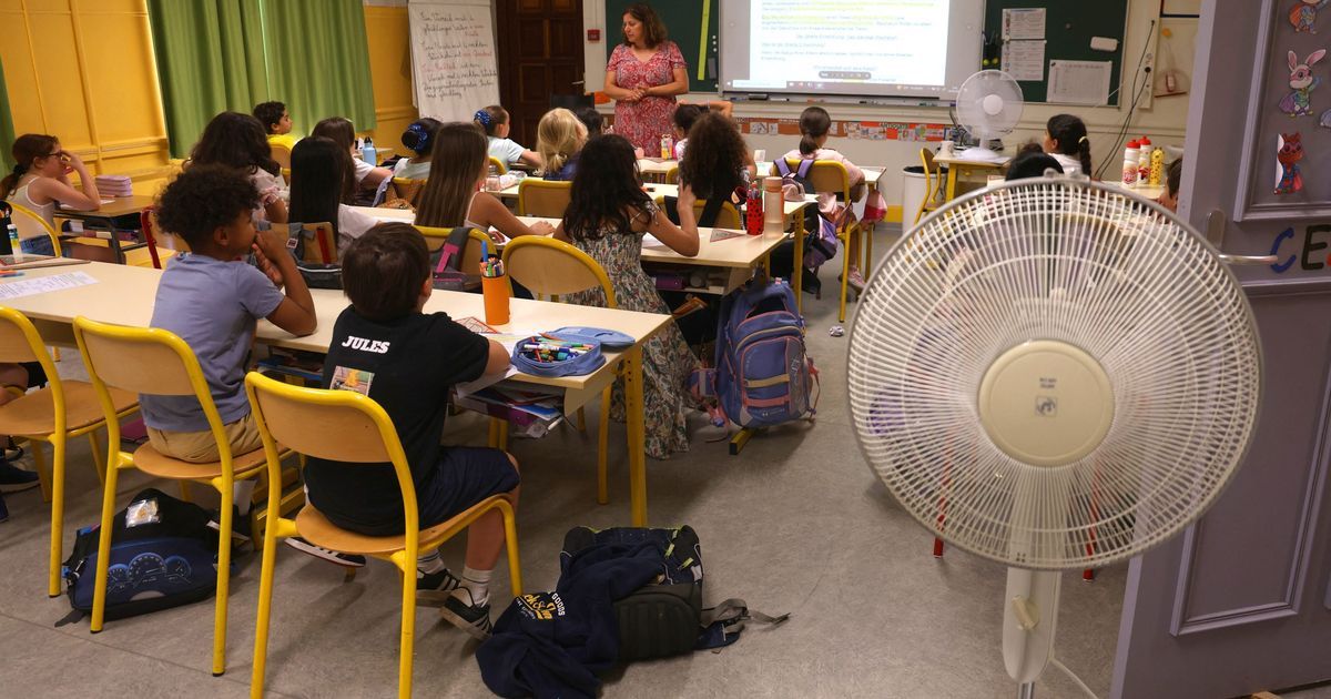Des climatiseurs pour protéger la santé des enfants dans les écoles de Paris