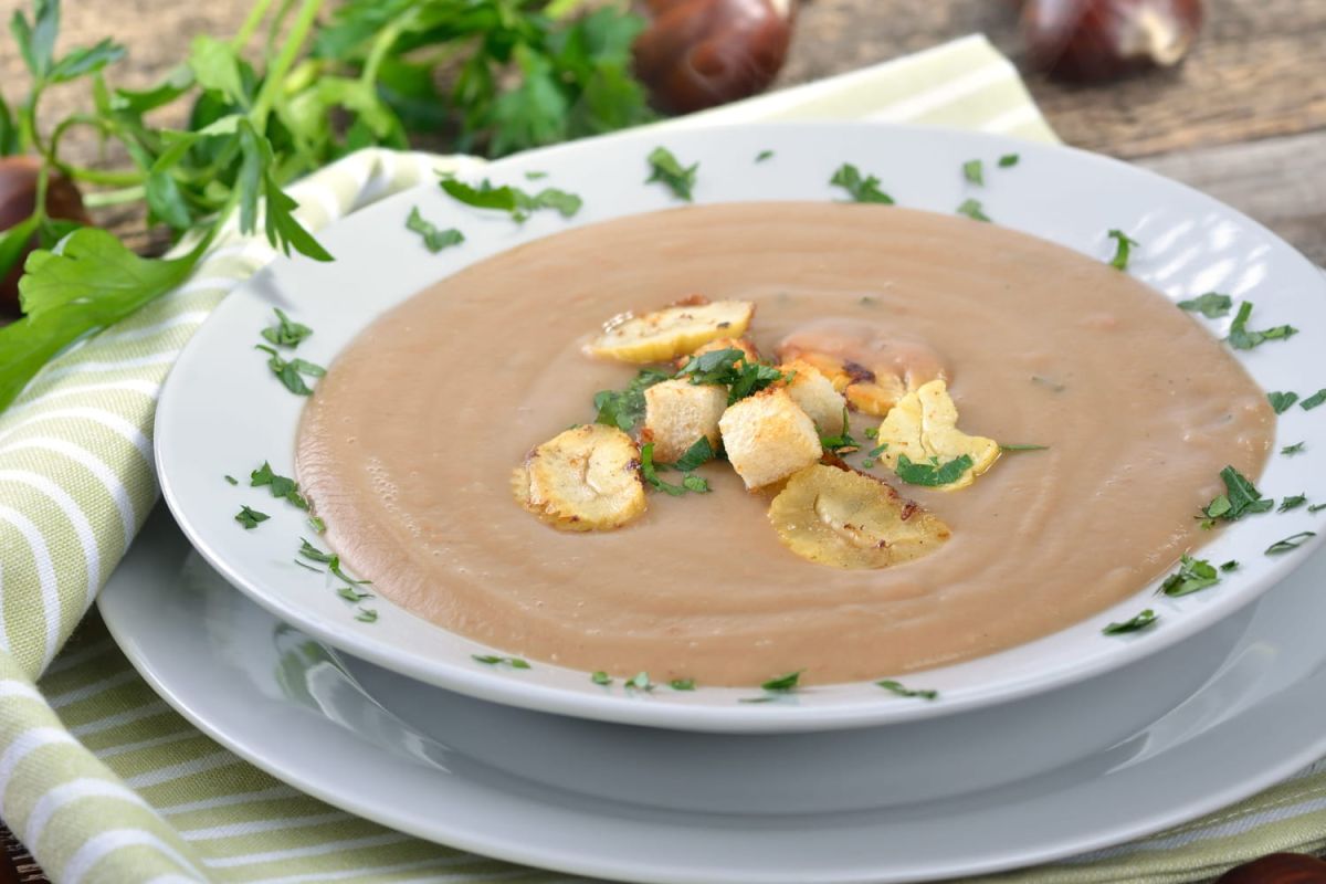 Le velouté de châtaigne qui va réchauffer vos soirées d'automne