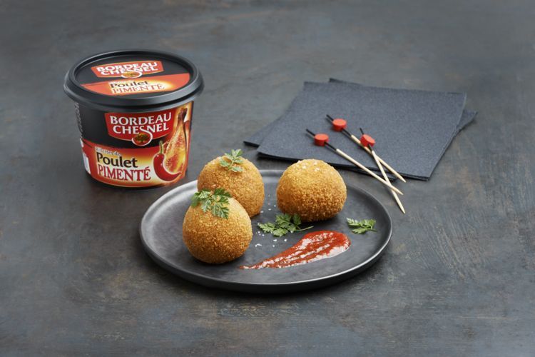 Cromesquis de rillettes poulet pimenté au chorizo