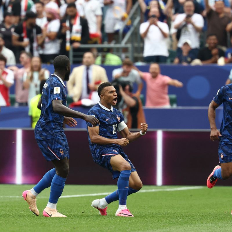Kylian Mbappé illumine le match des Bleus contre l'Irak au Mondial