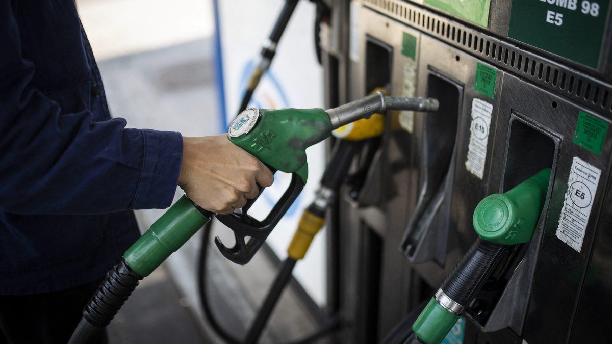 Baisse des prix des carburants : une lueur d'espoir à la pompe