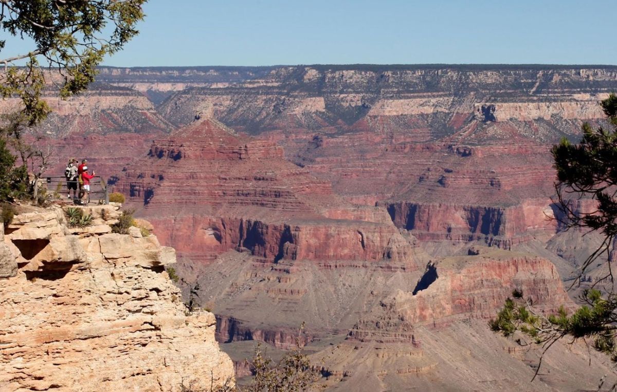 Chaleur extrême au Grand Canyon : trois randonneurs perdent la vie sous le soleil écrasant