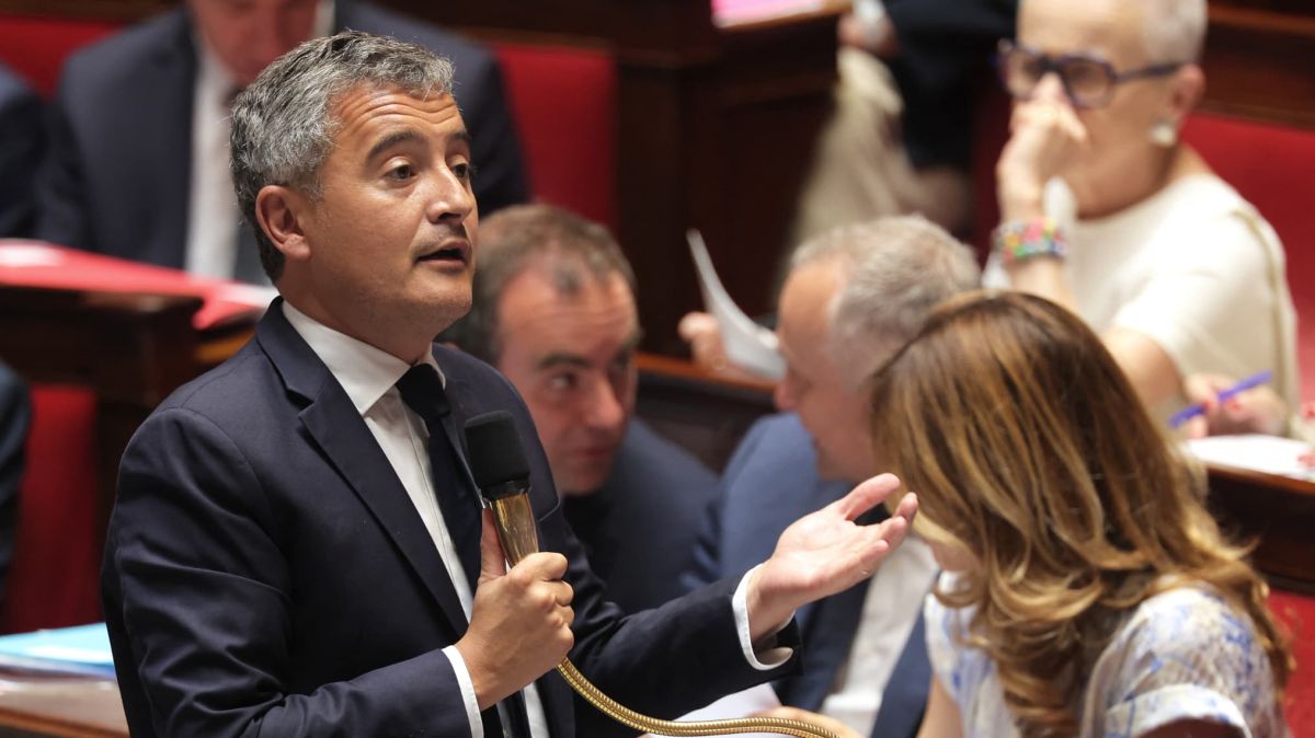 Darmanin défend son projet de justice criminelle face aux critiques de la gauche
