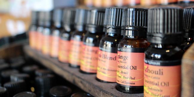 Huiles essentielles : bien les utiliser pour éviter les dangers