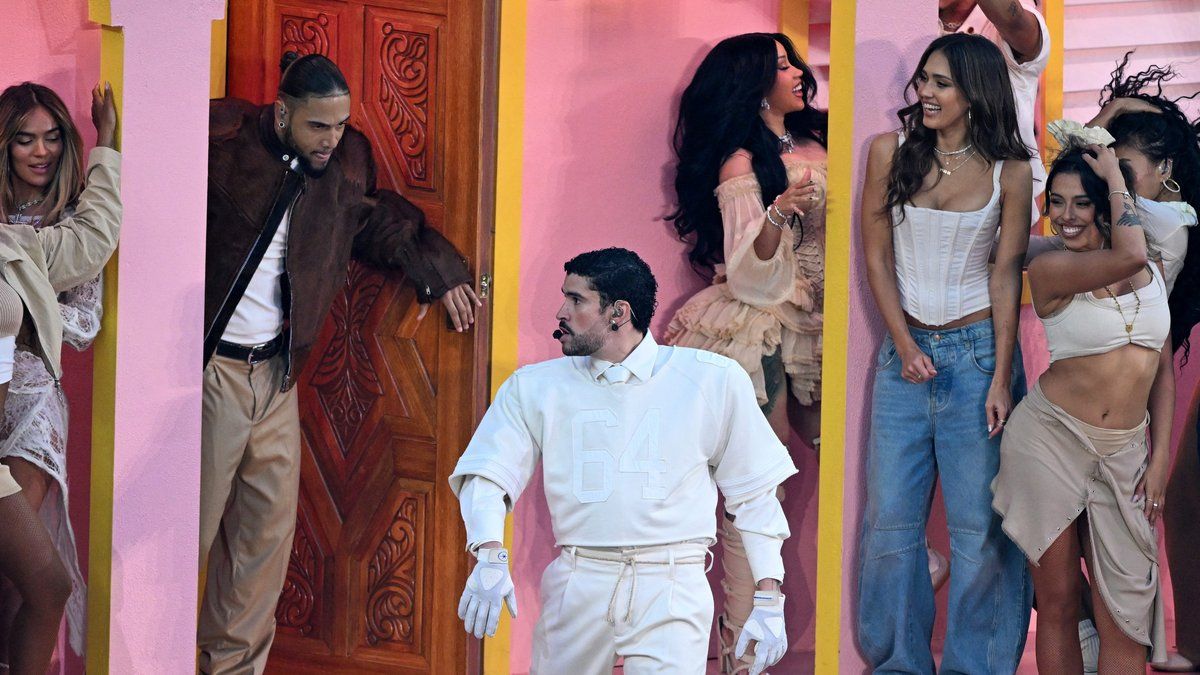 À la rencontre de Jeremy Villanueva, l'agent de la scène à concert de Bad Bunny