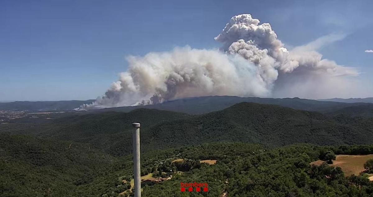 Incendie alarmant près de la Costa Brava : 70 enfants évacués et villages confinés