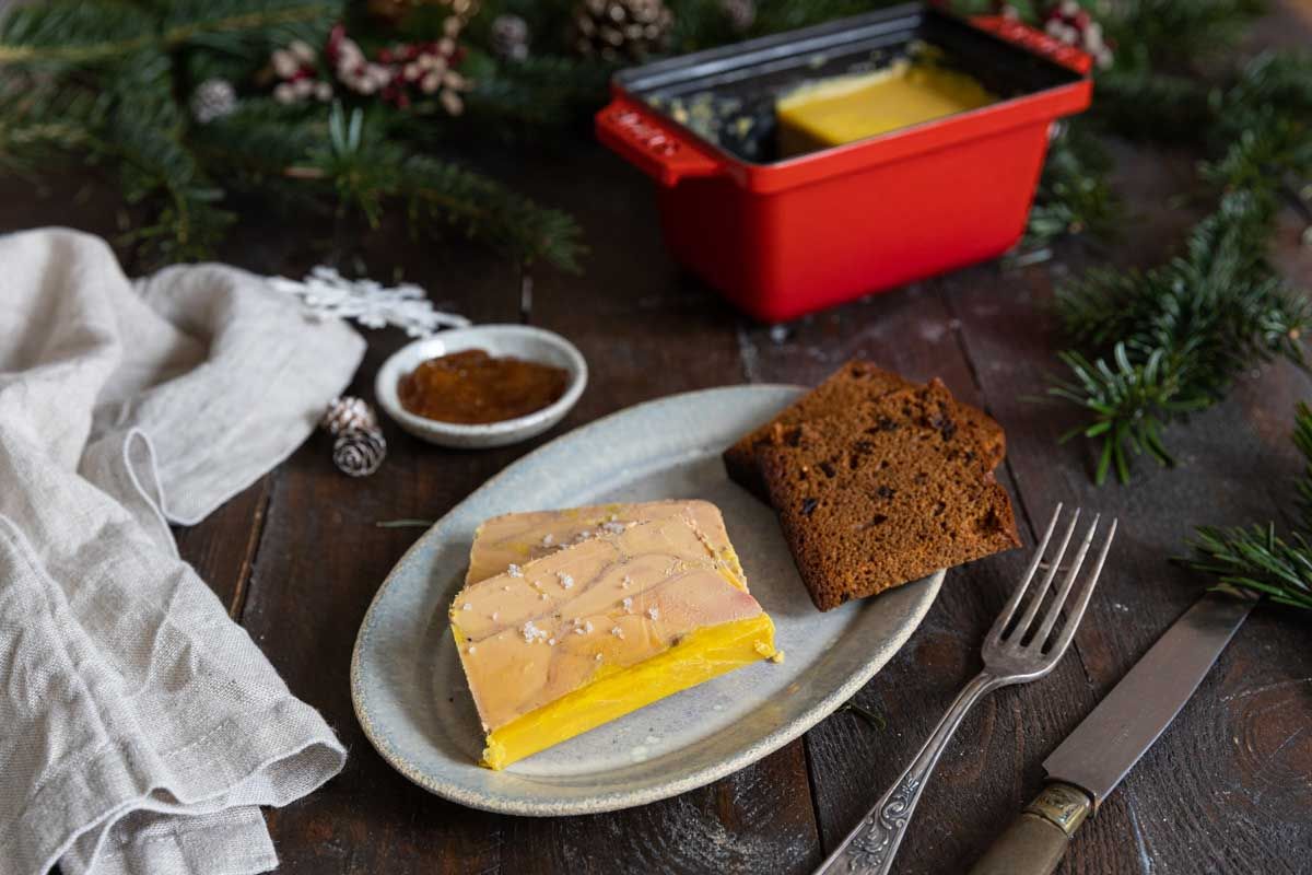 Préparez une terrine de foie gras poêlé pour les fêtes