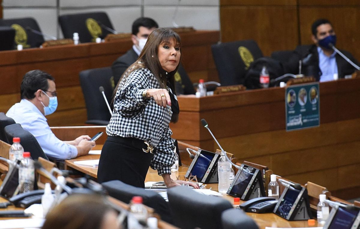 Celeste Amarilla, une sénatrice à la controverse : racisme et menaces de poursuites envers Mbappé