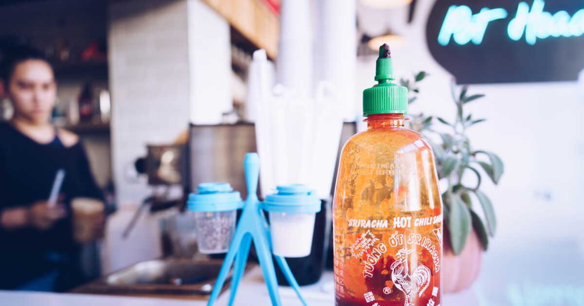 Pourquoi la sauce sriracha atteint des sommets de prix ?