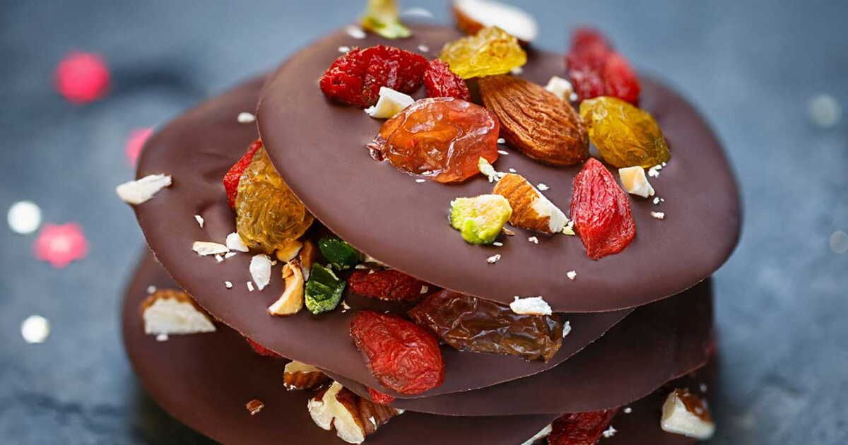 Savourez des mendiants en chocolat mixte aux fruits tropicales