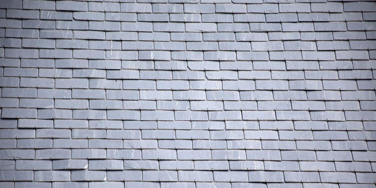 Les secrets d'une toiture en ardoise : élégance, coûts et conseils d'entretien